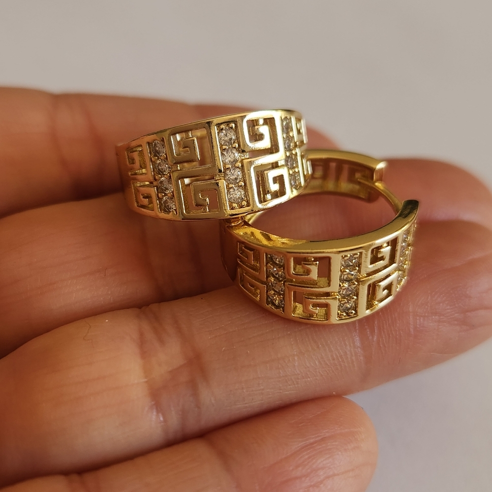 New 18K Gold Plated Diamond Greek Key Pattern Hoop Earrings for Women